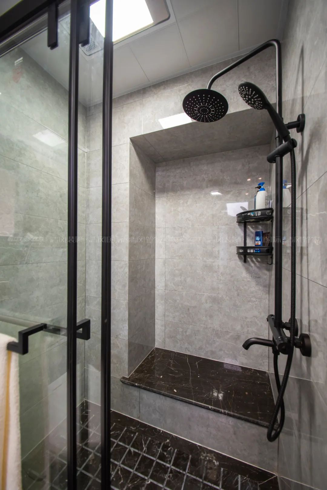 赏·析|剔除羁绊，一屋三餐四季，随心而活。