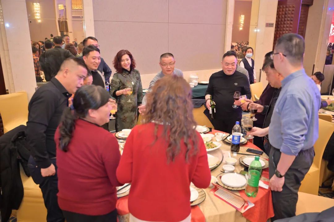 龙腾年·秉初心·创未来|清风装饰25周年主题年会圆满成功！