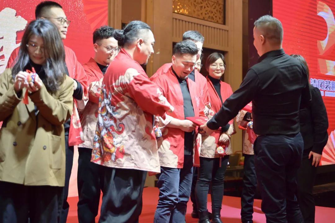 龙腾年·秉初心·创未来|清风装饰25周年主题年会圆满成功！