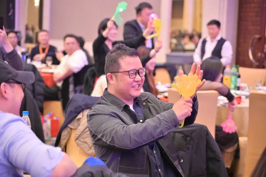 龙腾年·秉初心·创未来|清风装饰25周年主题年会圆满成功！