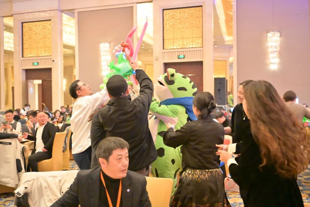 龙腾年·秉初心·创未来|清风装饰25周年主题年会圆满成功！