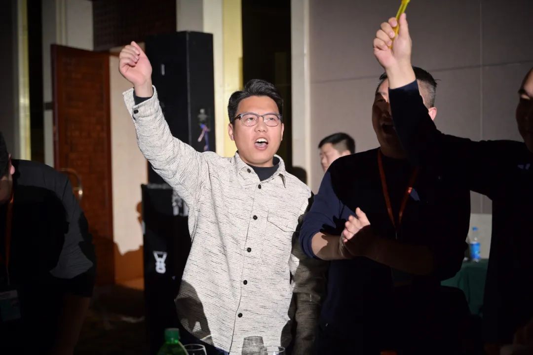 龙腾年·秉初心·创未来|清风装饰25周年主题年会圆满成功！