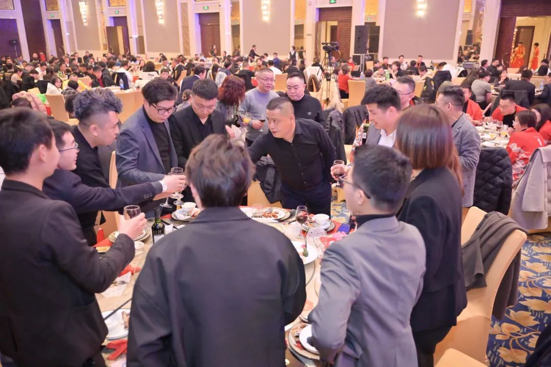 龙腾年·秉初心·创未来|清风装饰25周年主题年会圆满成功！