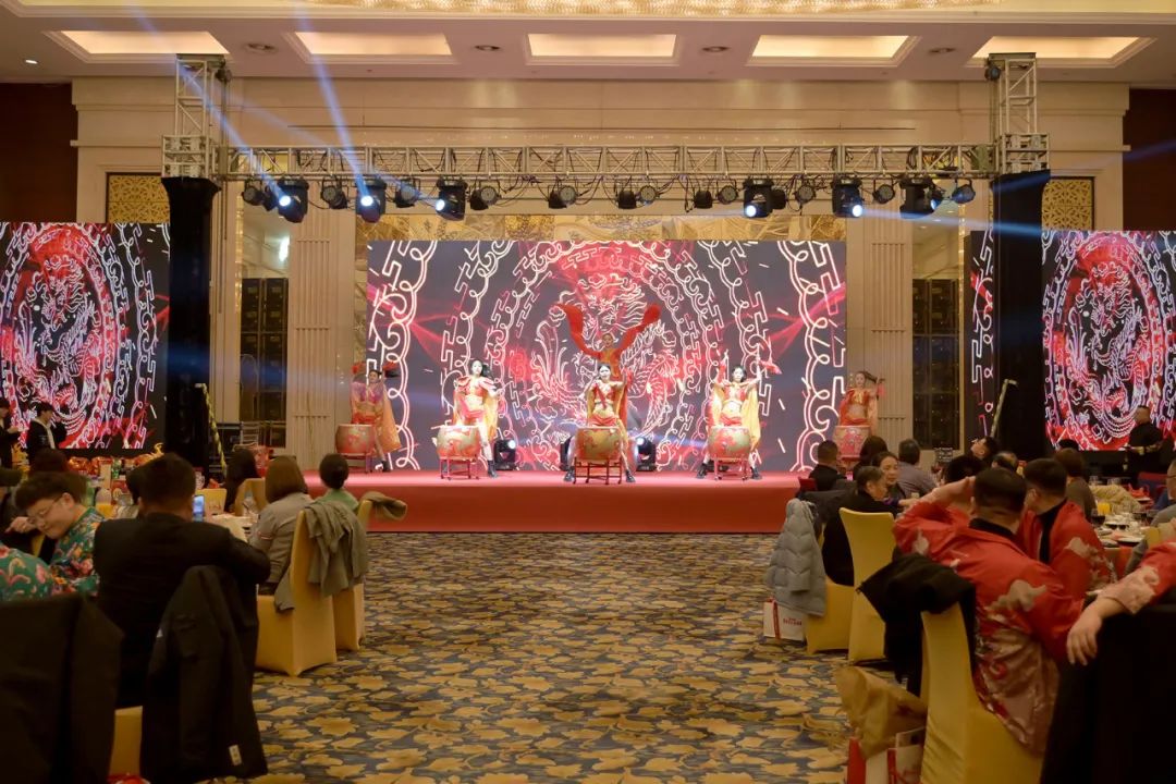 龙腾年·秉初心·创未来|清风装饰25周年主题年会圆满成功！