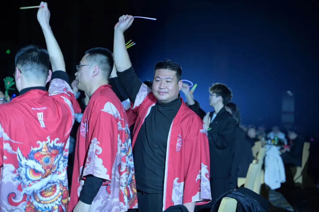 龙腾年·秉初心·创未来|清风装饰25周年主题年会圆满成功！