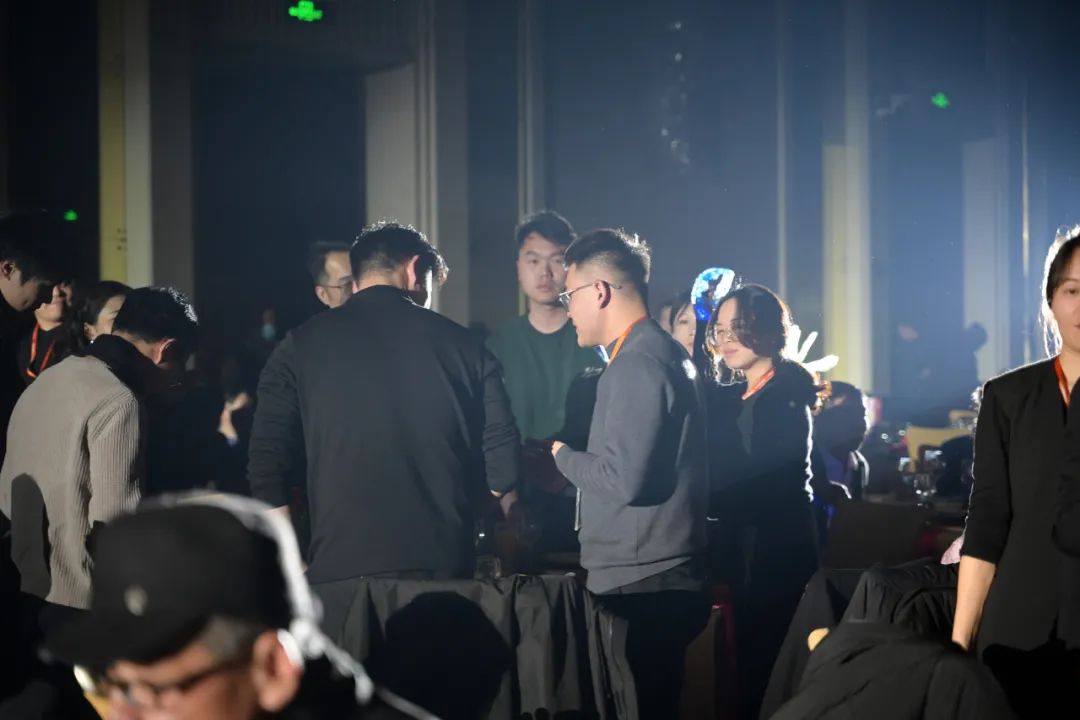 龙腾年·秉初心·创未来|清风装饰25周年主题年会圆满成功！