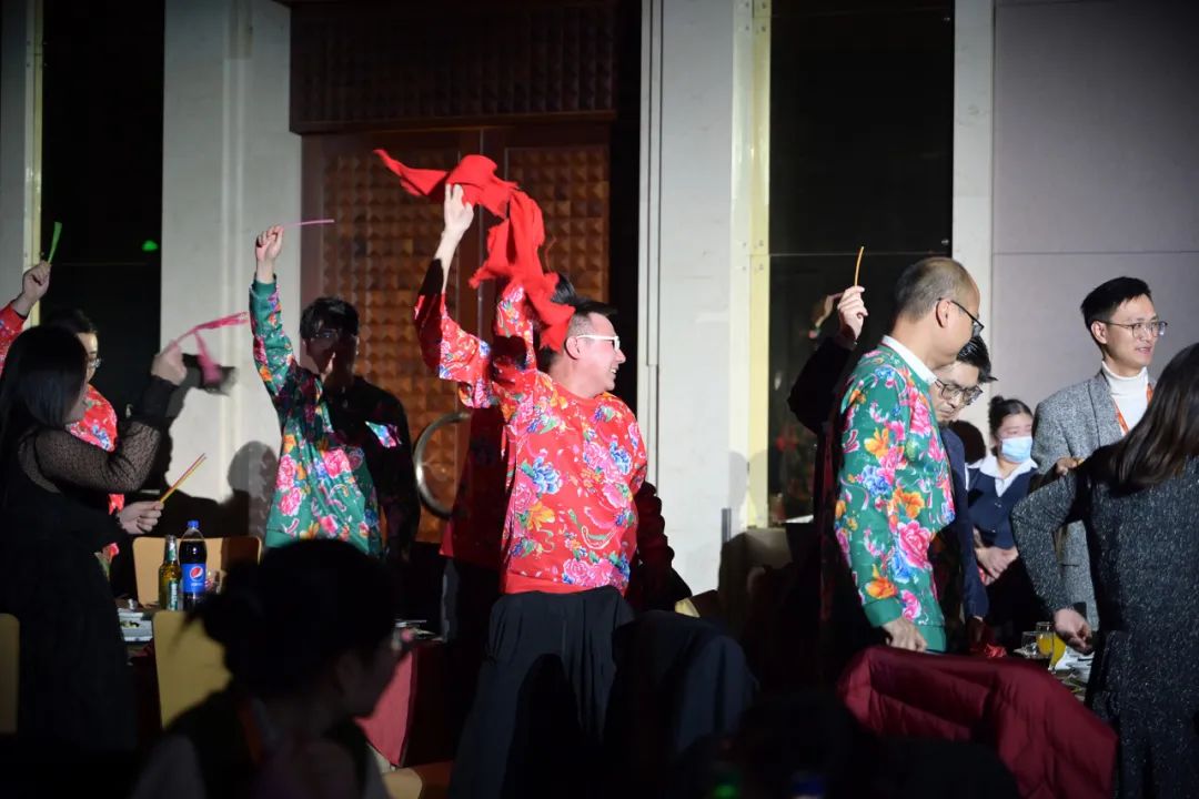 龙腾年·秉初心·创未来|清风装饰25周年主题年会圆满成功！