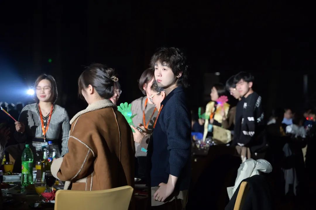 龙腾年·秉初心·创未来|清风装饰25周年主题年会圆满成功！