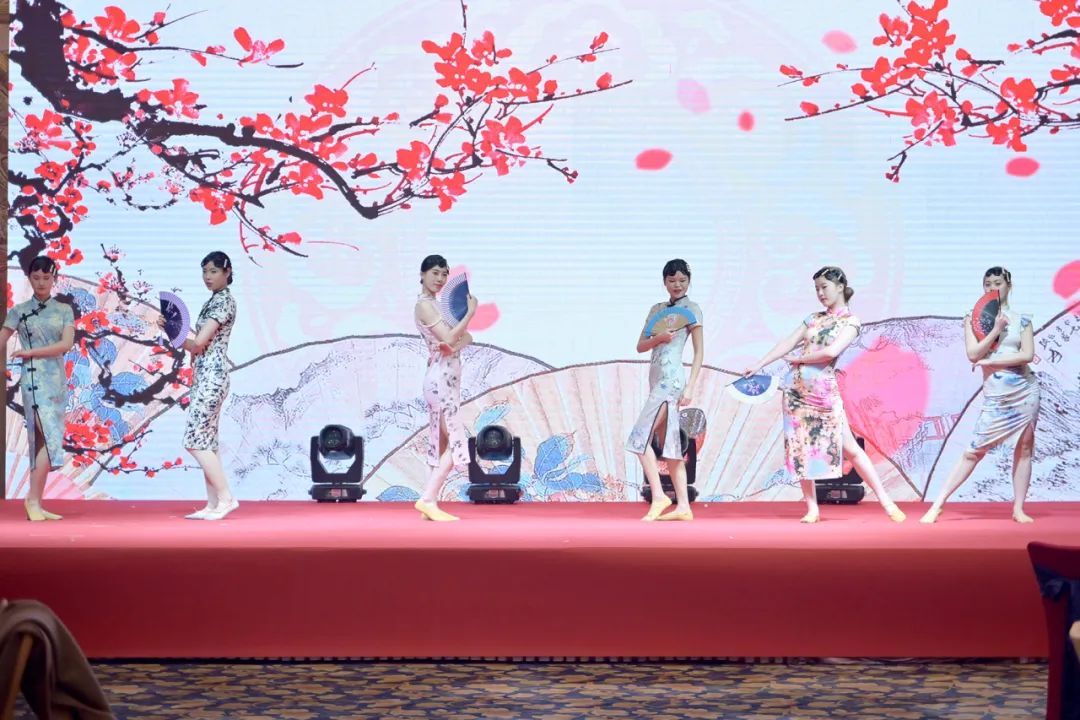 龙腾年·秉初心·创未来|清风装饰25周年主题年会圆满成功！