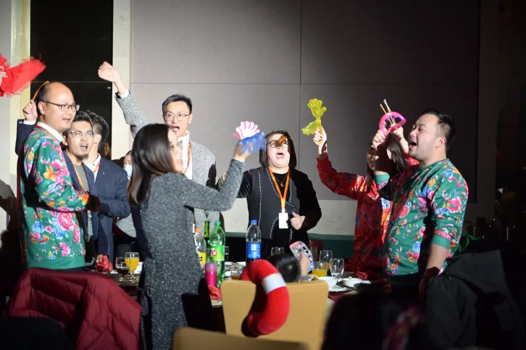 龙腾年·秉初心·创未来|清风装饰25周年主题年会圆满成功！