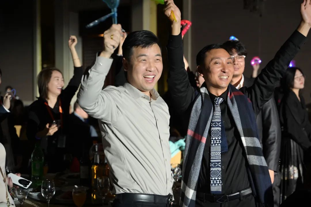 龙腾年·秉初心·创未来|清风装饰25周年主题年会圆满成功！