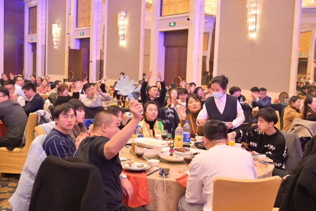 龙腾年·秉初心·创未来|清风装饰25周年主题年会圆满成功！