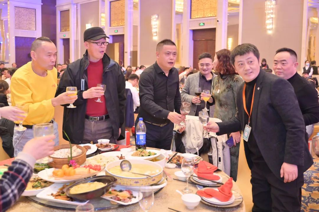 龙腾年·秉初心·创未来|清风装饰25周年主题年会圆满成功！