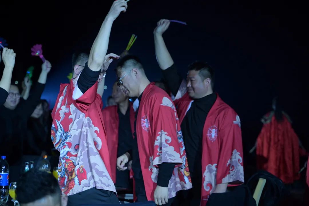 龙腾年·秉初心·创未来|清风装饰25周年主题年会圆满成功！