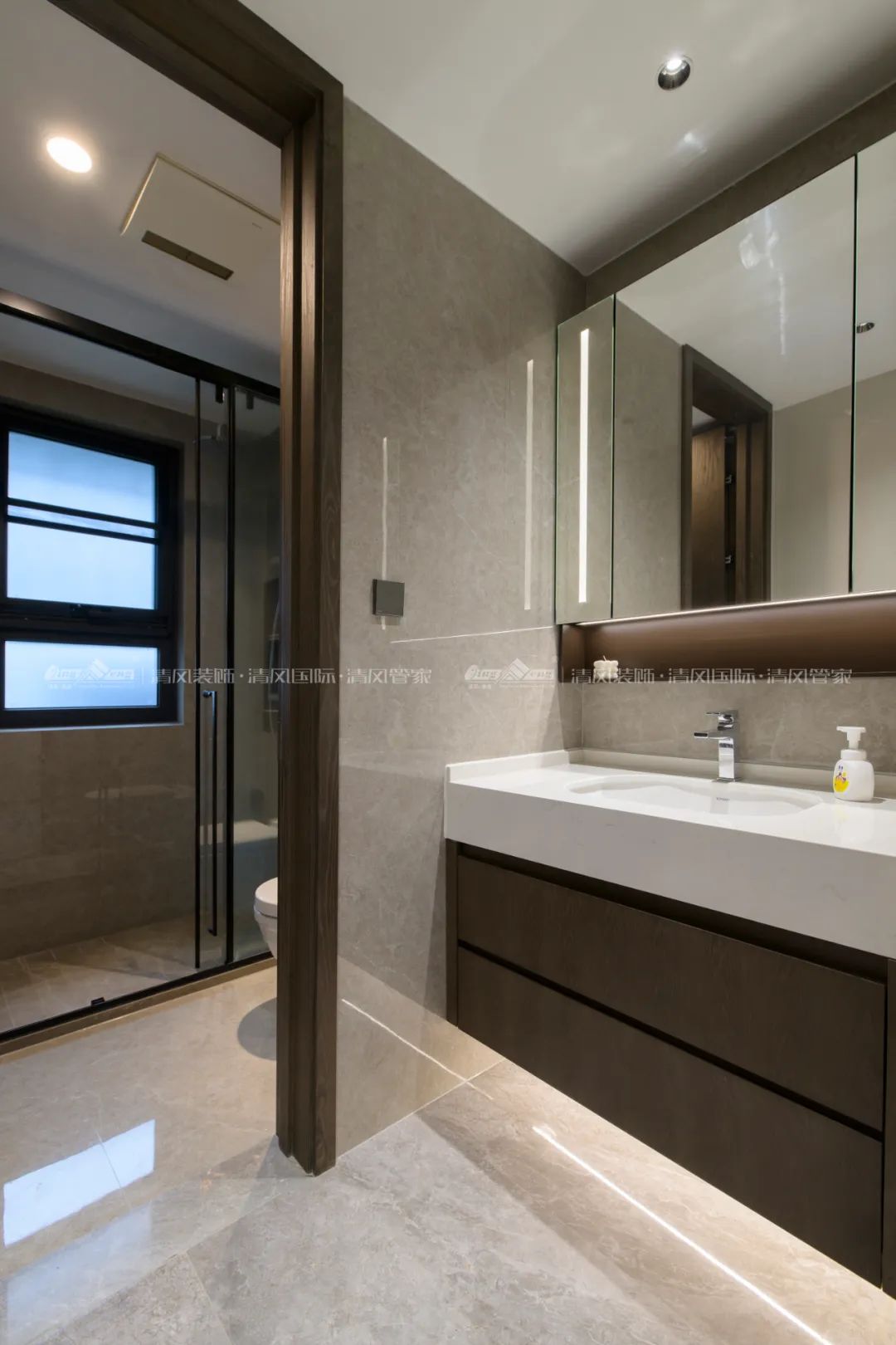 赏·析|198㎡现代轻奢,与精致主义撞个满怀! 赏·析|198㎡现代轻奢,与精致主义撞个满怀!