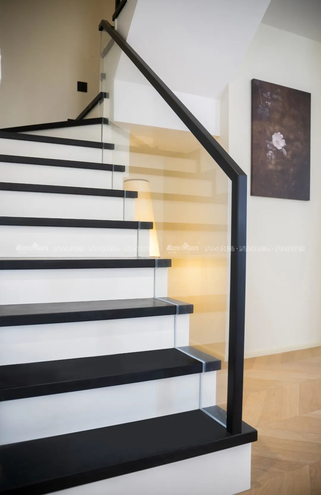 赏·析|300㎡轻法混搭风，时尚温馨感拉满！