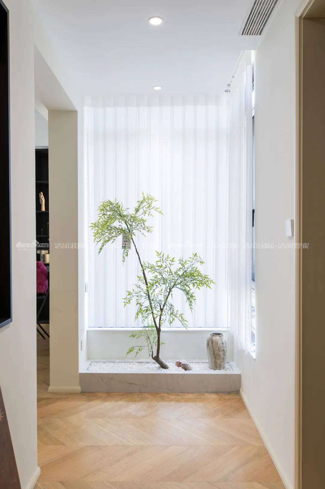 赏·析|300㎡轻法混搭风，时尚温馨感拉满！