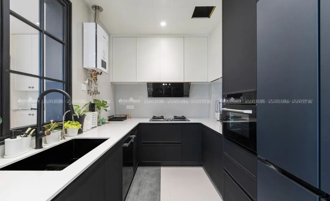 赏·析|300㎡轻法混搭风，时尚温馨感拉满！