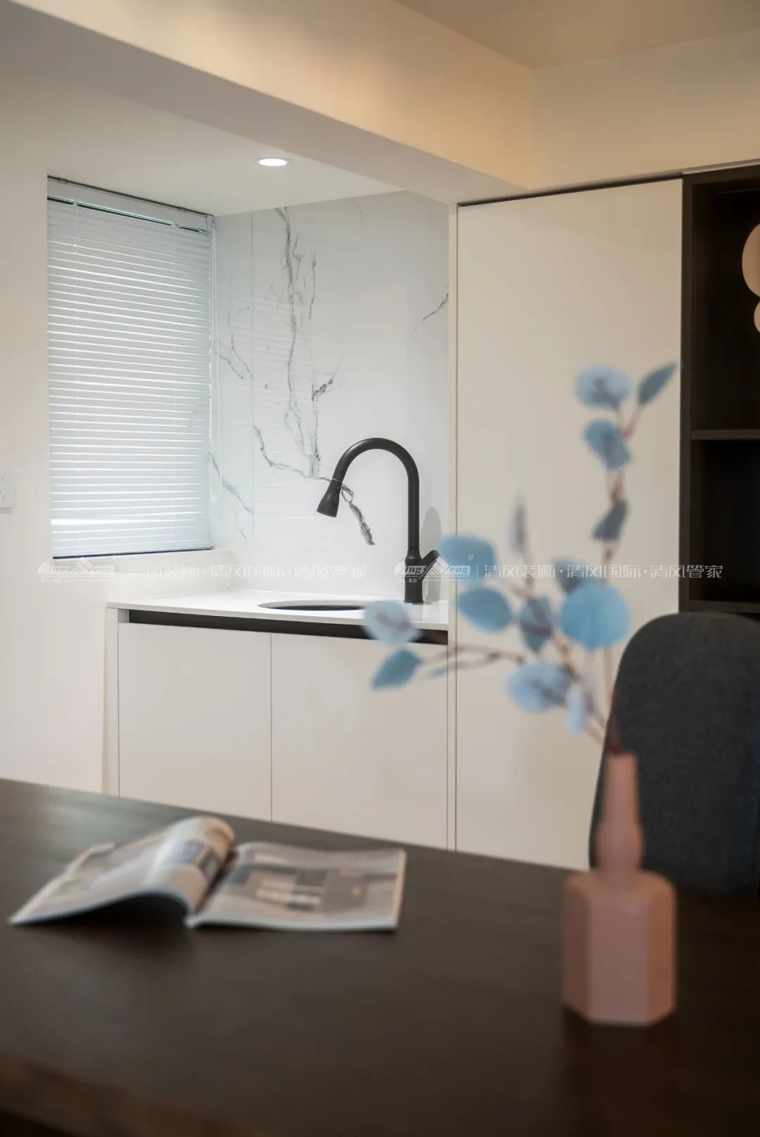 赏·析|300㎡轻法混搭风，时尚温馨感拉满！