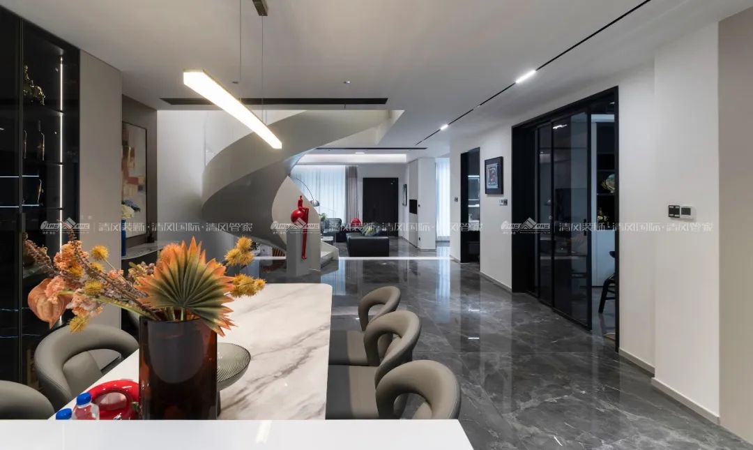 赏·析|396㎡现代简约，自由之邸