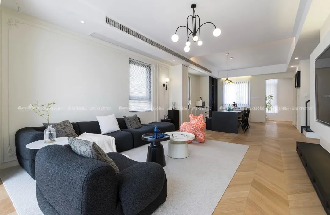 赏·析|300㎡轻法混搭风，时尚温馨感拉满！