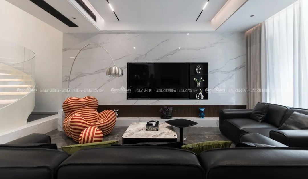 赏·析|396㎡现代简约，自由之邸