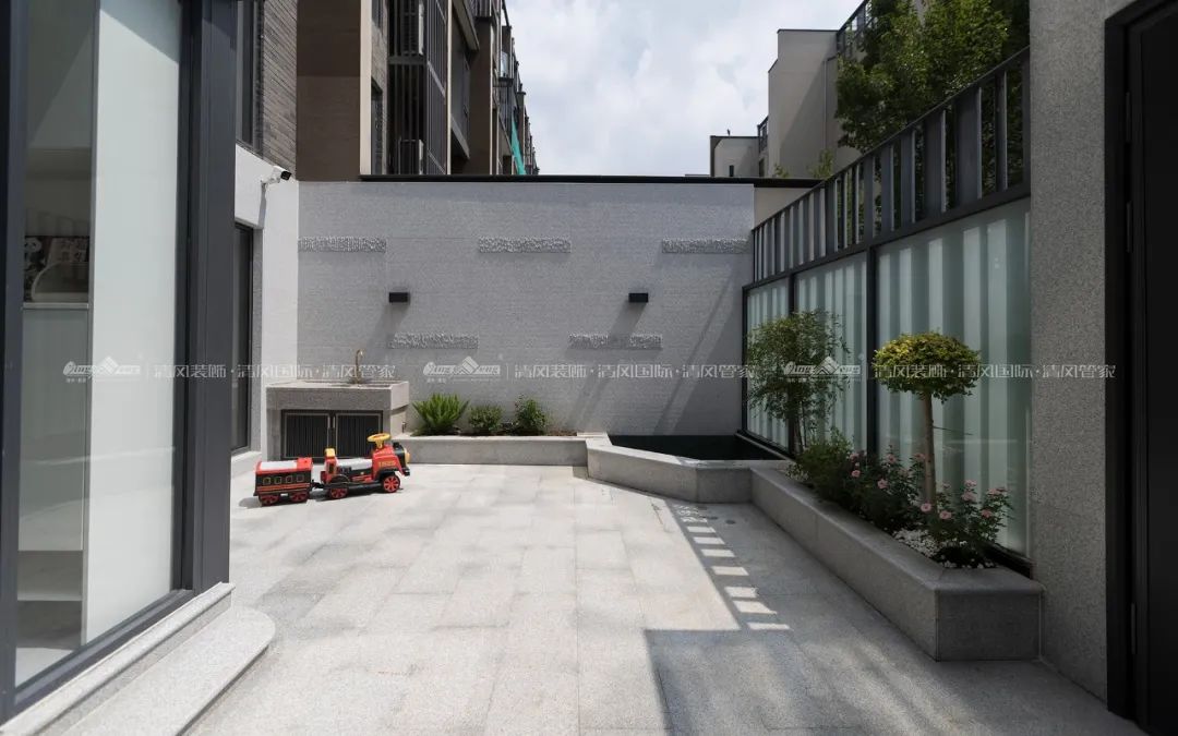 赏·析|180㎡现代简约，探索家的生活轨迹