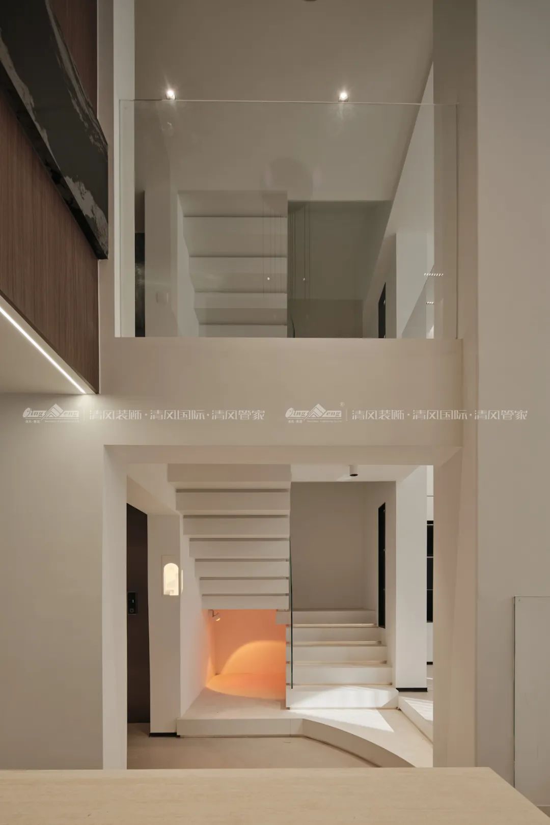 赏·析|289㎡现代极简别墅，生活与艺术的碰撞