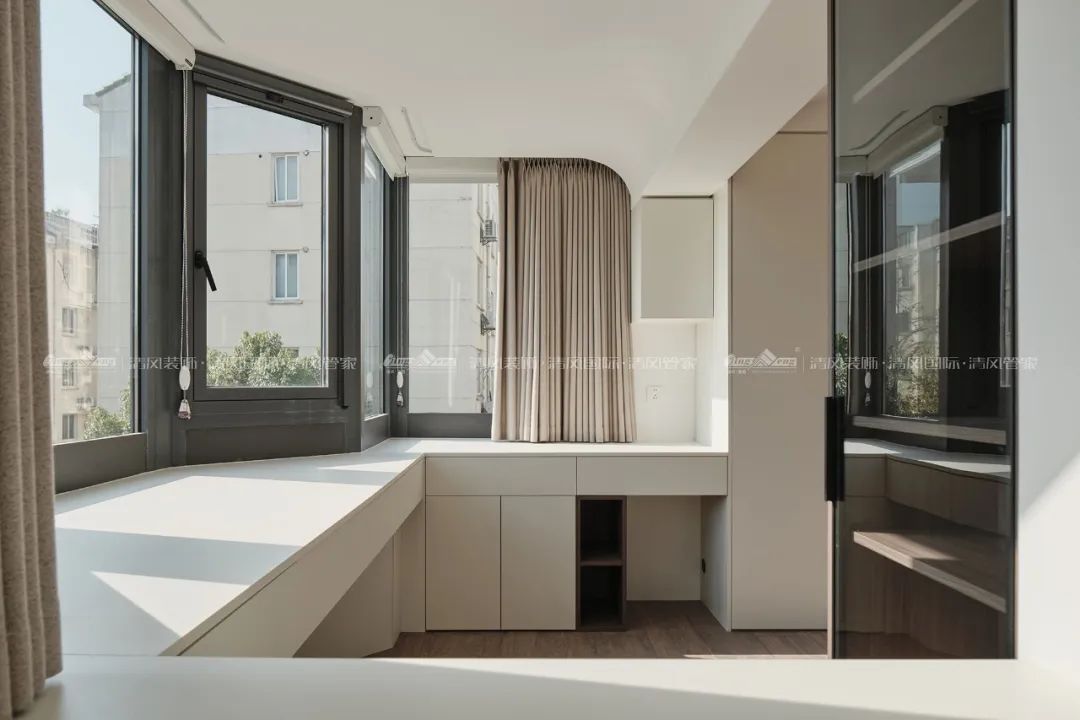 赏·析|289㎡现代极简别墅，生活与艺术的碰撞