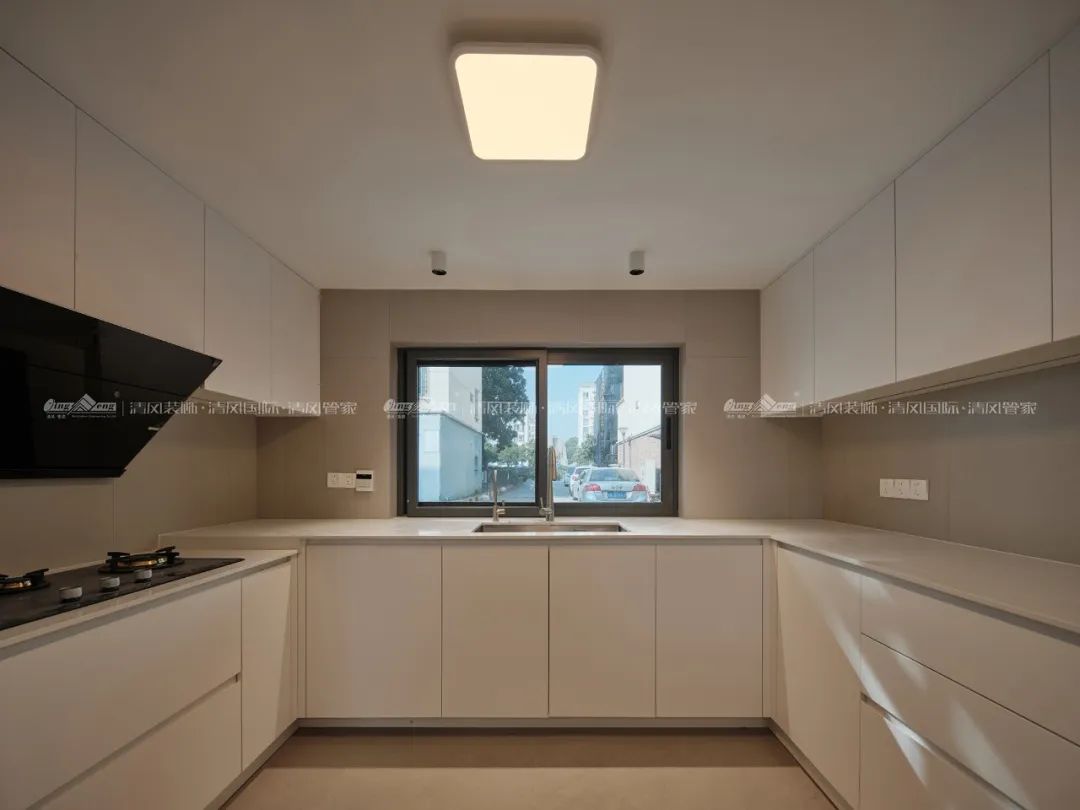 赏·析|289㎡现代极简别墅，生活与艺术的碰撞