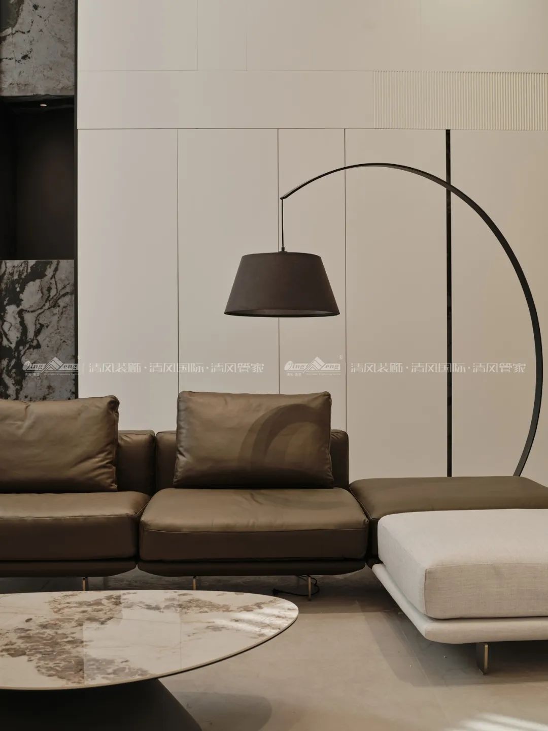 赏·析|289㎡现代极简别墅，生活与艺术的碰撞