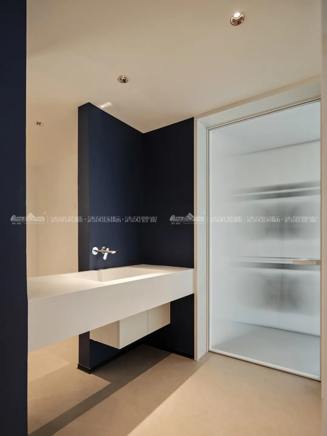 赏·析|289㎡现代极简别墅，生活与艺术的碰撞